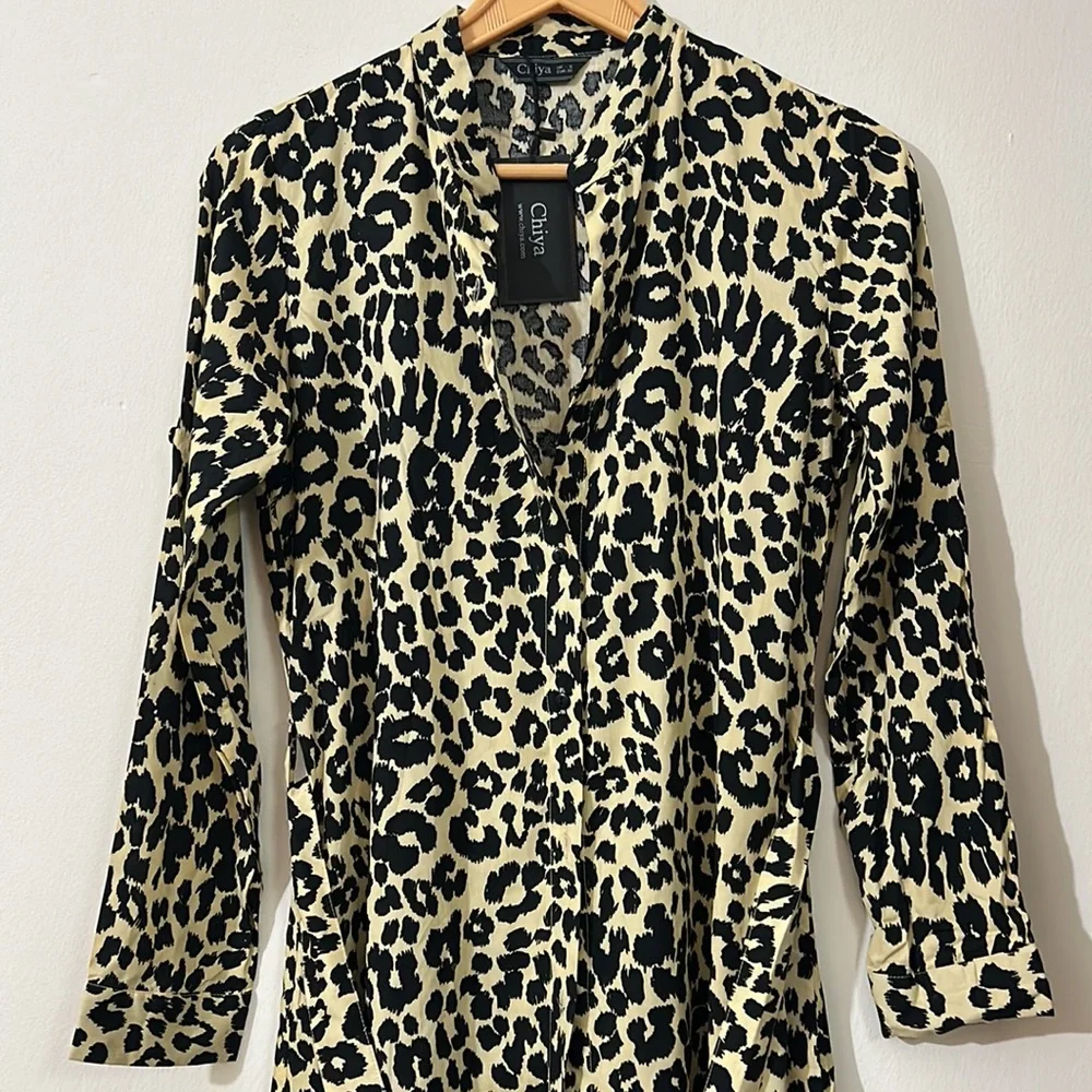 IMPORTED FABRIC BUTTON DOWN ANIMAL PRINT MIDI DRESS - Picture 2 of 7